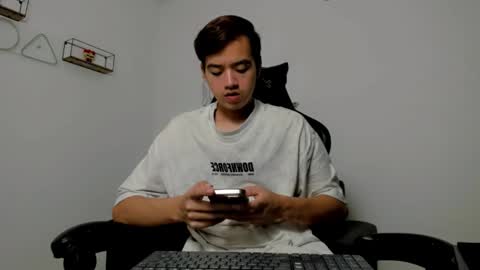 Snapshot of bunny_maxxi chatting on December 3, 12:25 pm bunny online show from December 3, 12:25 pm