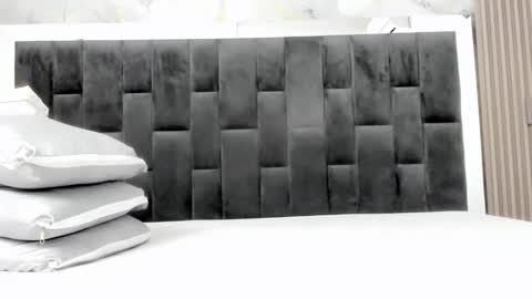 Snapshot of bunny_maxxi chatting on December 5, 12:14 pm bunny online show from December 5, 12:14 pm