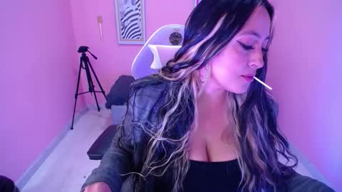 ... .          . ... online show from November 29, 1:47 pm