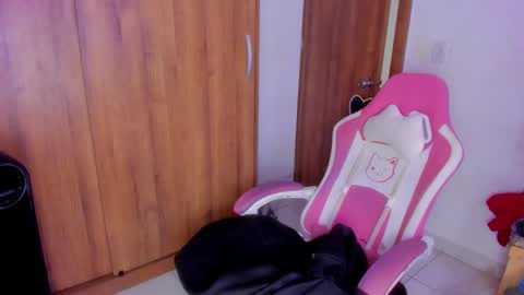 Isa online show from February 23, 11:57 pm