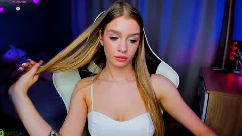 Snapshot of bunny_wetty chatting on October 24, 8:16 pm ruslana online show from October 24, 8:16 pm