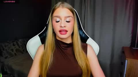 Snapshot of bunny_wetty chatting on November 4, 6:40 pm ruslana online show from November 4, 6:40 pm