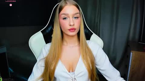 Snapshot of bunny_wetty chatting on November 23, 5:24 pm ruslana online show from November 23, 5:24 pm