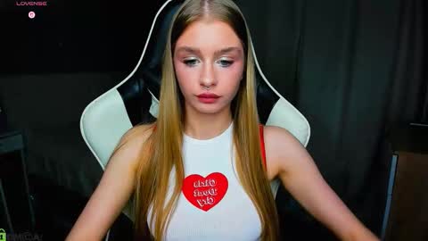 Snapshot of bunny_wetty chatting on November 28, 5:59 pm ruslana online show from November 28, 5:59 pm