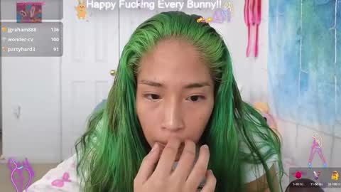 Snapshot of bunnycheekz chatting on January 8, 5:26 pm Tokki bunny online show from January 8, 5:26 pm