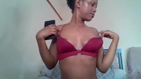 bunnydiva_ online show from October 15, 1:28 am