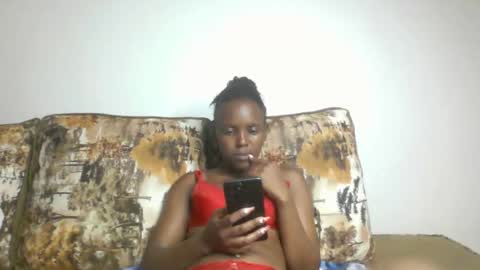 bunnydiva_ online show from March 18, 2:09 pm