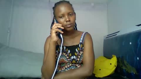 bunnydiva_ online show from April 20, 11:35 am