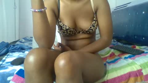 Snapshot of bunnydiva_ chatting on June 22, 3:25 am bunnydiva_ online show from June 22, 3:25 am