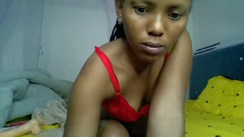Snapshot of bunnydiva_ chatting on June 27, 1:10 am bunnydiva_ online show from June 27, 1:10 am