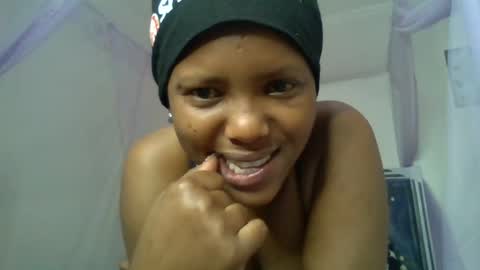 Snapshot of bunnydiva_ chatting on July 9, 2:15 am bunnydiva_ online show from July 9, 2:15 am