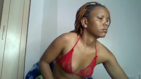 Snapshot of bunnydiva_ chatting on July 18, 3:33 am bunnydiva_ online show from July 18, 3:33 am