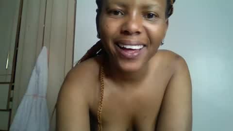 Snapshot of bunnydiva_ chatting on July 19, 3:21 am bunnydiva_ online show from July 19, 3:21 am