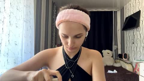 Bella online show from May 9, 10:20 am
