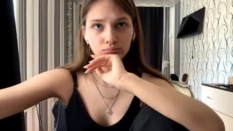 Bella online show from May 12, 11:40 am