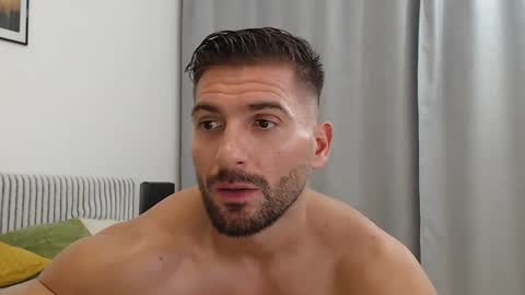 Snapshot of bunzdanny chatting on December 16, 7:54 pm BunzDanny online show from December 16, 7:54 pm