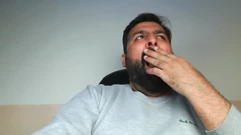 Hairy Arabian online show from February 8, 7:49 pm