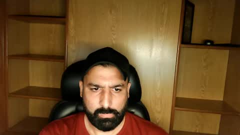 Hairy Arabian online show from September 14, 6:40 pm