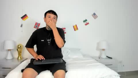 Snapshot of burning_diamond__ chatting on June 24, 11:42 am Nova and Sammy online show from June 24, 11:42 am