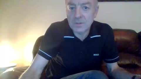 burnleyguy1977 online show from May 24, 12:15 am