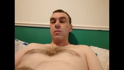 Snapshot of burtz909 chatting on September 28, 9:47 am burtz909 online show from September 28, 9:47 am