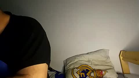 Snapshot of bury703709 chatting on January 7, 2:08 pm Creazy dad online show from January 7, 2:08 pm