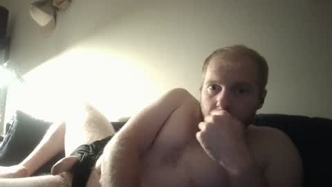 Snapshot of bushmate92 chatting on January 7, 2:08 pm bushmate92 online show from January 7, 2:08 pm