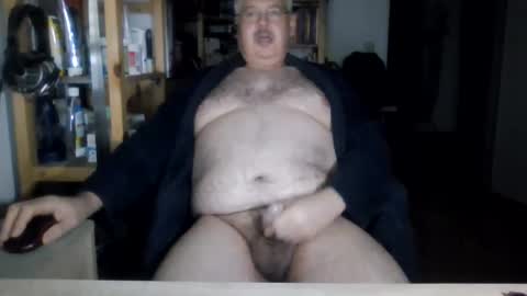 Snapshot of busibaer666 chatting on December 24, 3:38 am busi online show from December 24, 3:38 am