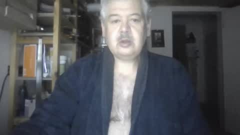 Snapshot of busibaer666 chatting on September 15, 12:32 am busi online show from September 15, 12:32 am