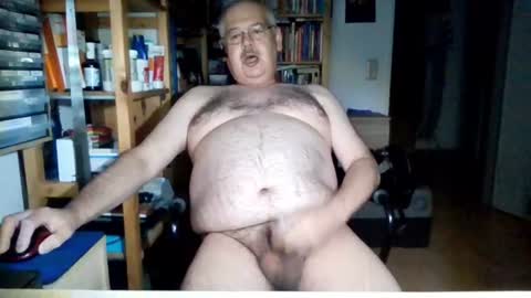 Snapshot of busibaer666 chatting on June 29, 1:12 am busi online show from June 29, 1:12 am