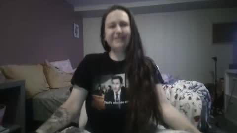 Snapshot of busteebetty chatting on April 15, 10:11 am busteebetty online show from April 15, 10:11 am