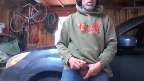 Snapshot of busterjon chatting on February 19, 11:14 pm Jon online show from February 19, 11:14 pm