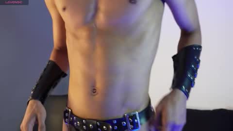 Buster independent model online show from October 15, 4:51 pm