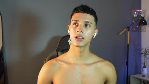 Buster independent model online show from April 29, 3:32 am