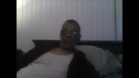 Snapshot of busturgutzgd11 chatting on February 10, 4:30 am Busturgutzgd1 online show from February 10, 4:30 am