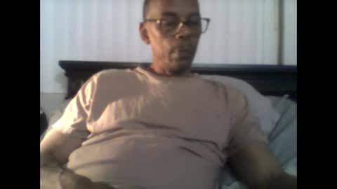 Snapshot of busturgutzgd11 chatting on February 27, 5:56 am Busturgutzgd1 online show from February 27, 5:56 am