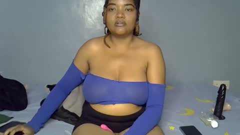busty kenzi online show from June 9, 6:52 pm