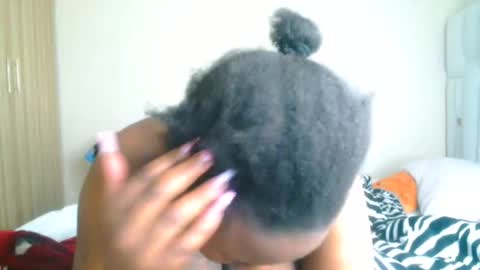 Snapshot of busty_mellons69 chatting on May 16, 6:21 am busty_mellons69 online show from May 16, 6:21 am