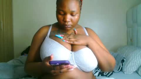 Snapshot of busty_mellons69 chatting on May 24, 10:59 pm busty_mellons69 online show from May 24, 10:59 pm