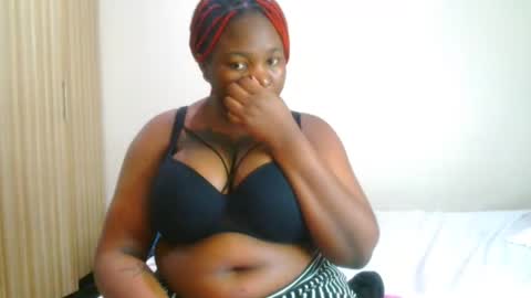 Snapshot of busty_mellons69 chatting on June 6, 10:25 pm busty_mellons69 online show from June 6, 10:25 pm