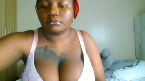 Snapshot of busty_mellons69 chatting on June 12, 4:22 am busty_mellons69 online show from June 12, 4:22 am
