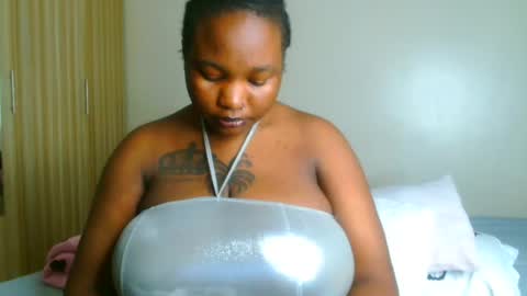 busty_mellons69 online show from July 15, 9:53 pm