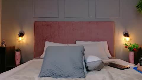 Busty zay online show from June 2, 9:17 pm