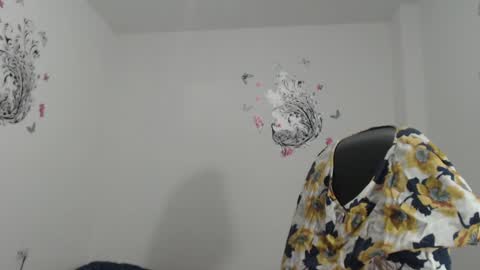 Snapshot of bustyamanda_ chatting on January 25, 12:26 pm Amanda online show from January 25, 12:26 pm