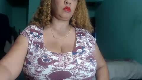 Snapshot of bustyamanda_ chatting on September 13, 11:21 am Amanda online show from September 13, 11:21 am