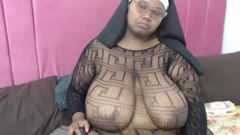 bustybmw001 online show from July 27, 5:53 pm