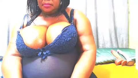 Snapshot of bustymaturestepmum chatting on April 23, 12:29 pm bustymaturestepmum online show from April 23, 12:29 pm