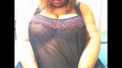 Snapshot of bustymaturestepmum chatting on May 6, 6:13 pm bustymaturestepmum online show from May 6, 6:13 pm