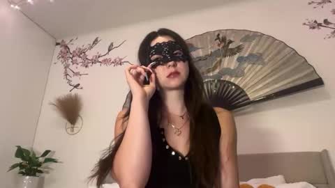 Snapshot of busy_bee69 chatting on June 1, 4:36 am busy_bee69 online show from June 1, 4:36 am