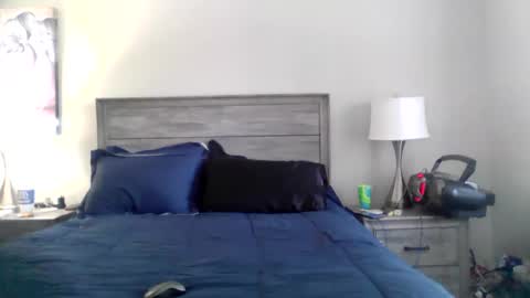 busybee83 online show from September 12, 2:17 pm